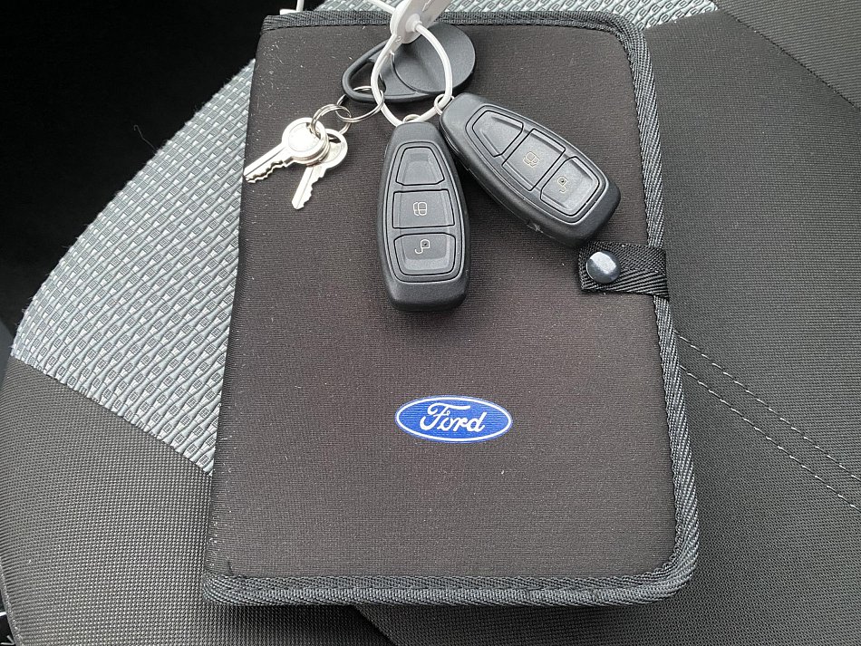 Ford EcoSport 1.0EB Titanium