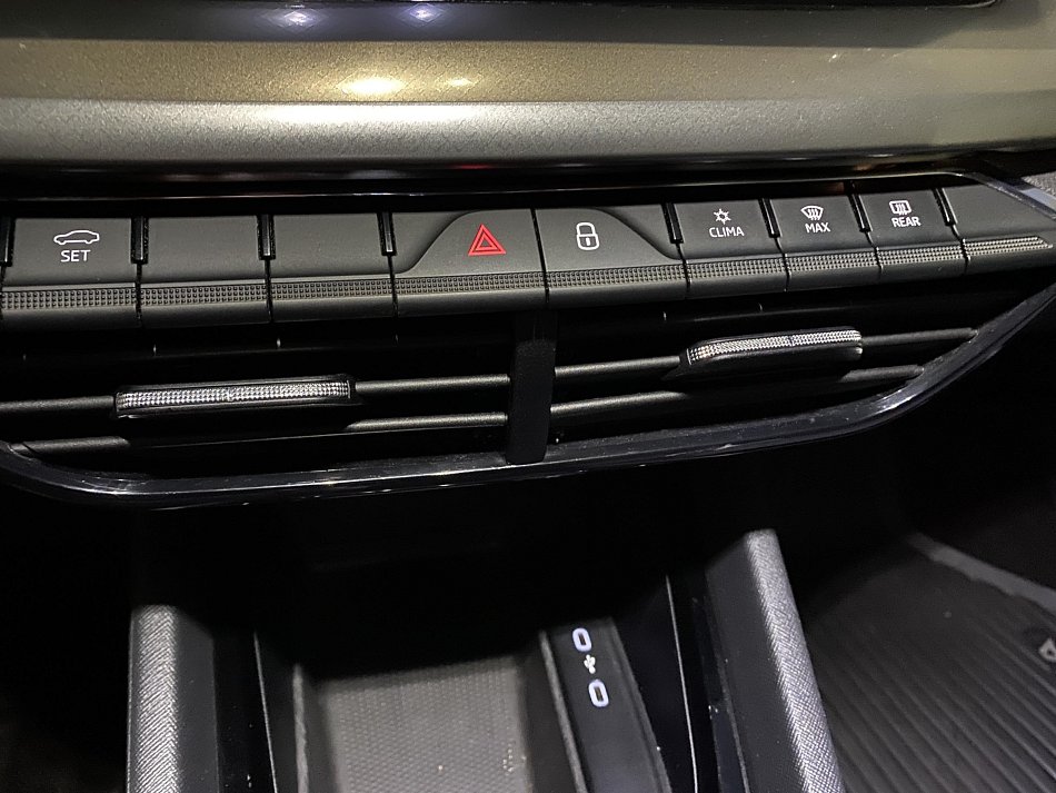 Škoda Octavia IV 1.5 TSi Ambition