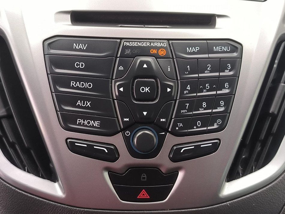 Ford Transit Custom 2.2TDCi Trend L2 8míst