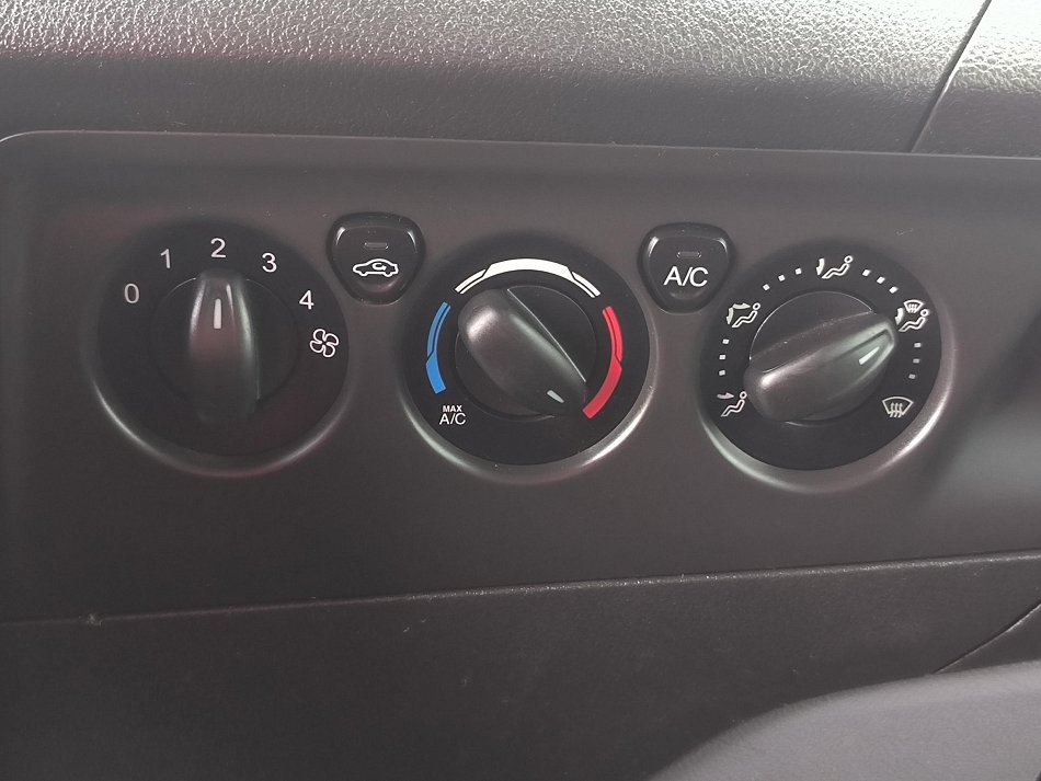 Ford Transit Custom 2.2TDCi Trend L2 8míst