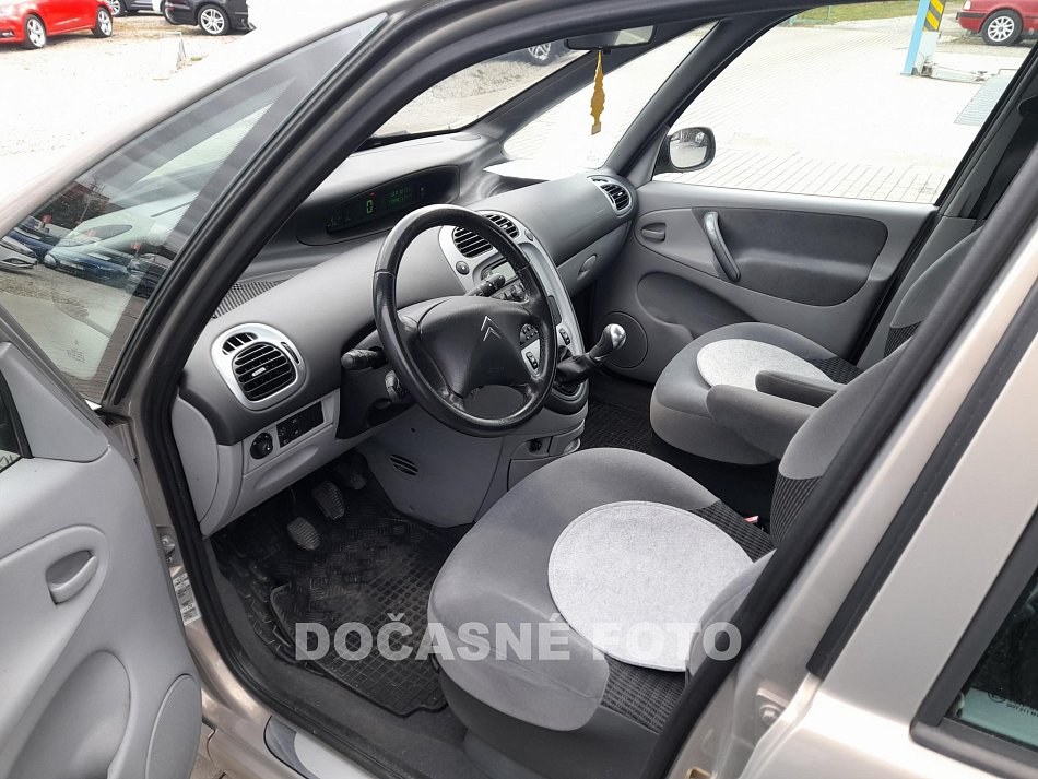 Citroën Xsara Picasso 1.6i 