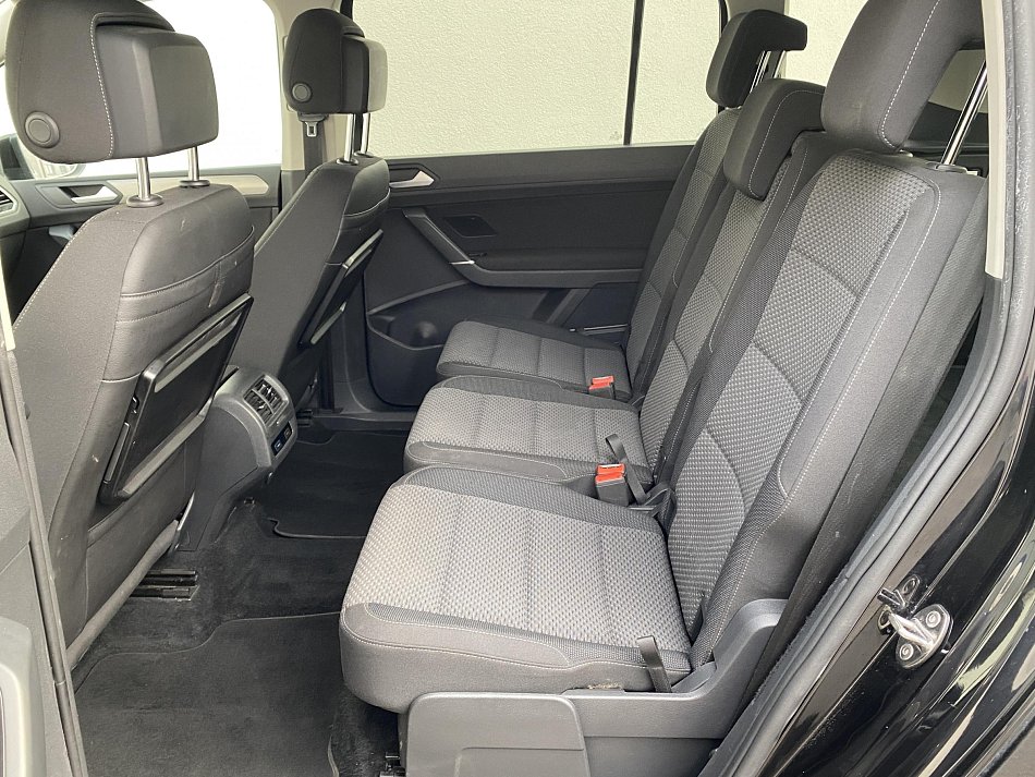 Volkswagen Touran 1.6 TDi 