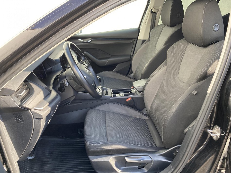 Škoda Octavia IV 1.5 TSi Ambition