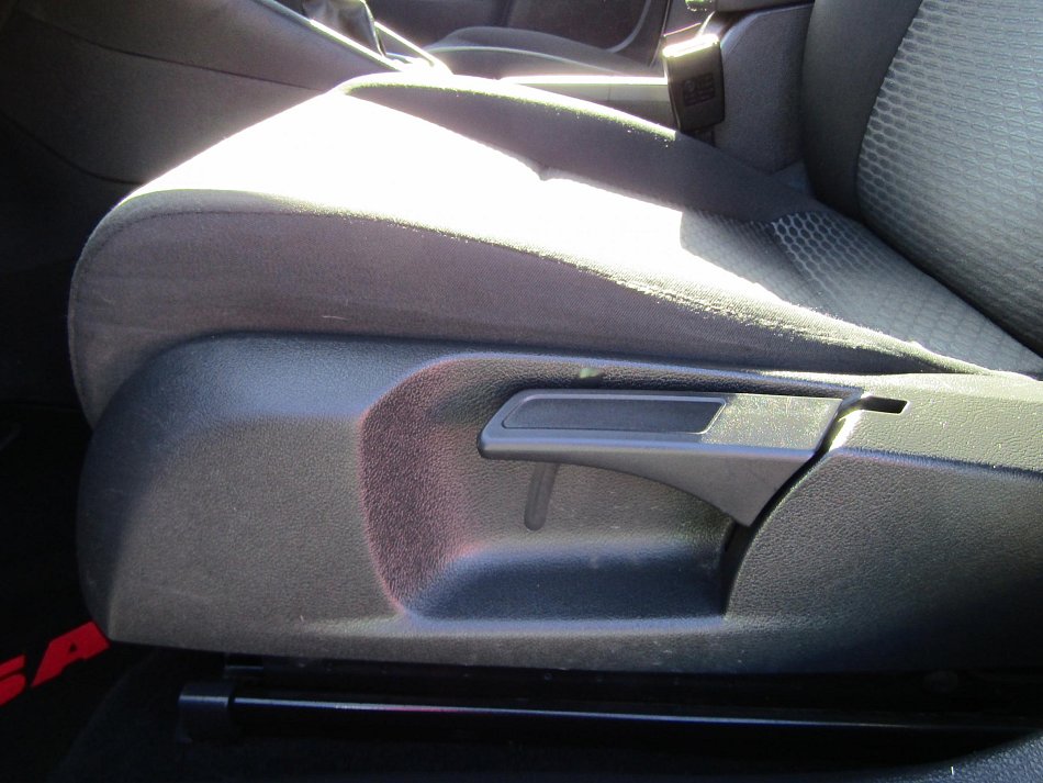 Volkswagen Golf 1.6 TDi 