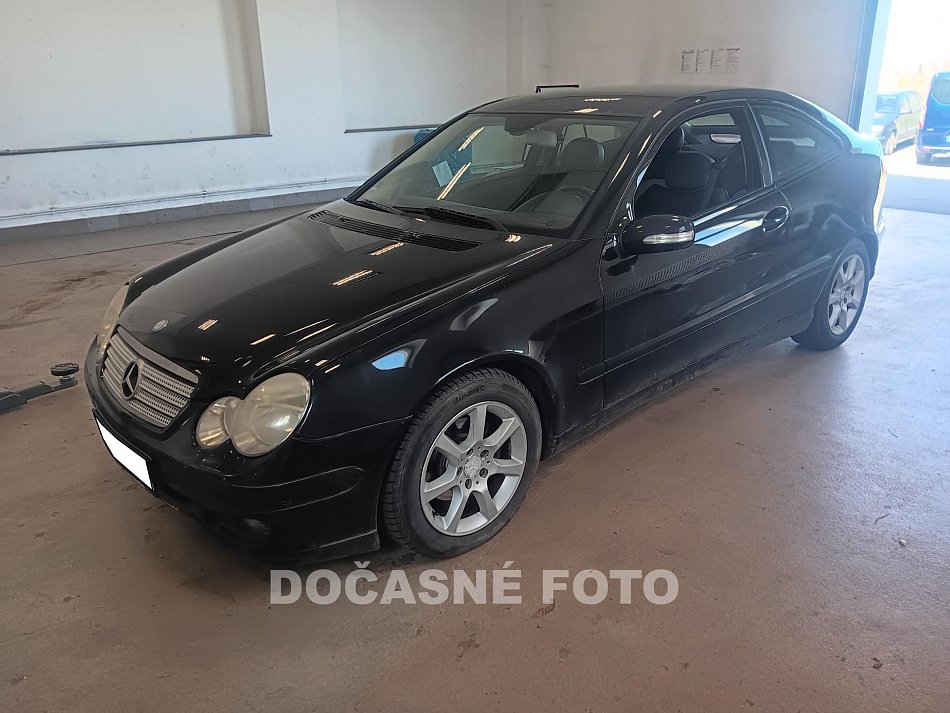 Mercedes-Benz Třída C 2.2 CDi 
