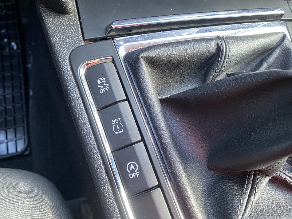 Škoda Superb II 2.0 TDi Ambiente