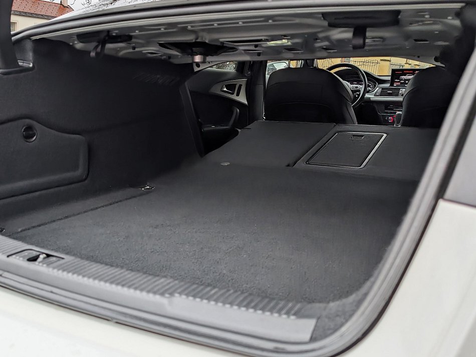 Audi A6 3.0TDi S-line Quattro