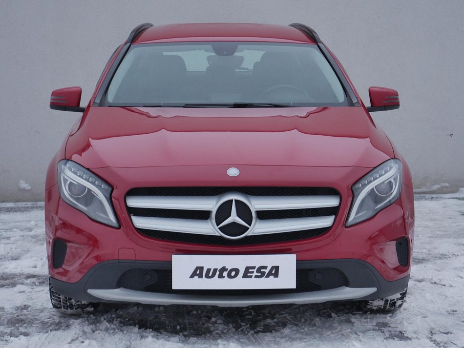 Mercedes-Benz GLA 2.0i  GLA 250  4Matic