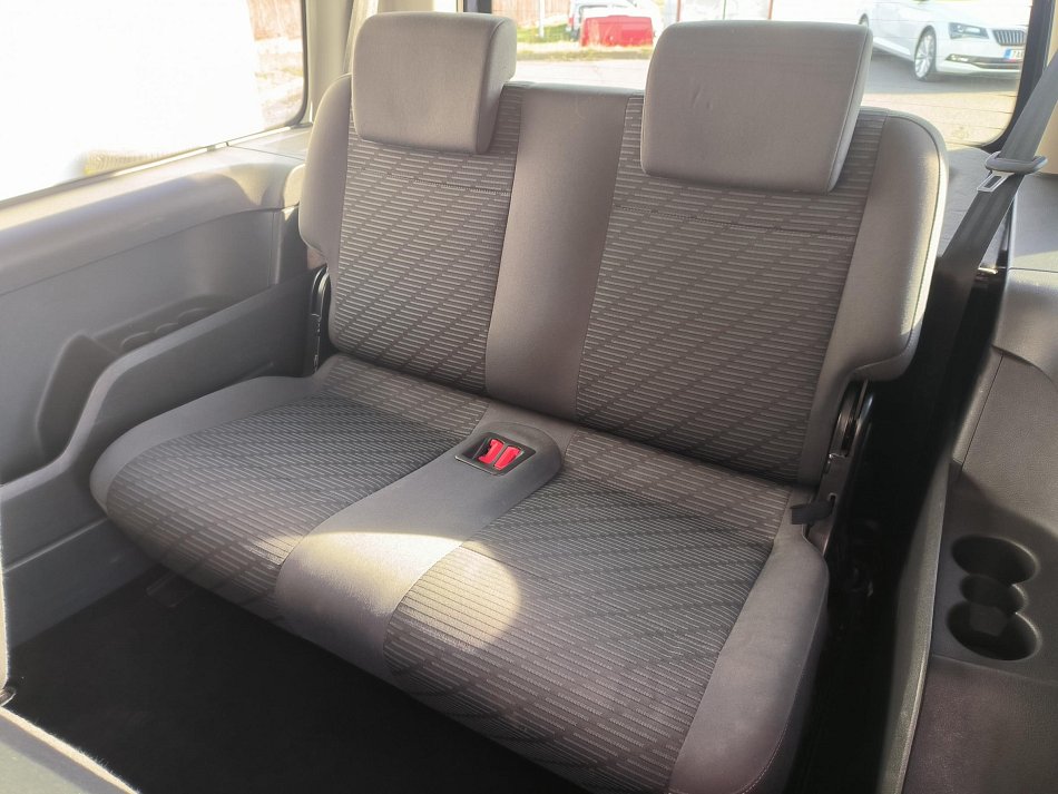 Volkswagen Caddy 2.0TDi Comfortline MAXi 7míst