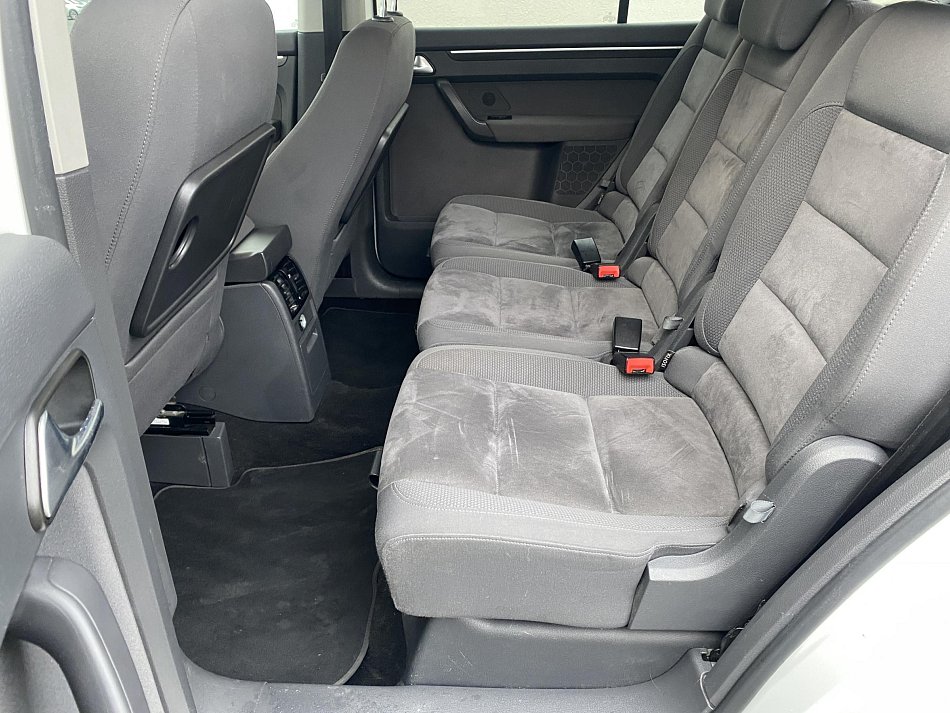 Volkswagen Touran 2.0 TDi Highline