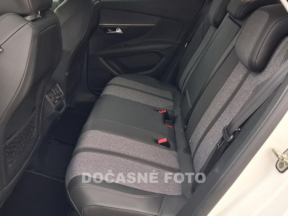 Peugeot 3008 1.2PT Allure