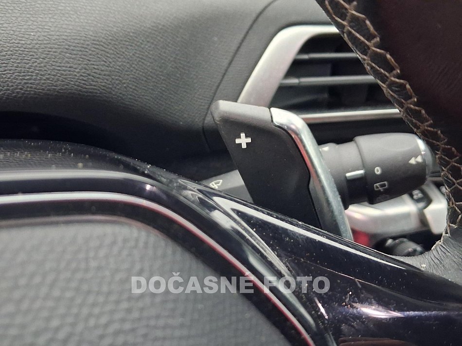 Peugeot 3008 1.2PT Allure