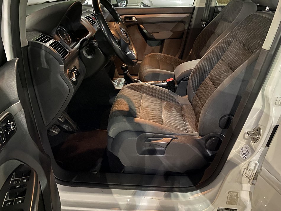 Volkswagen Touran 2.0TDi 