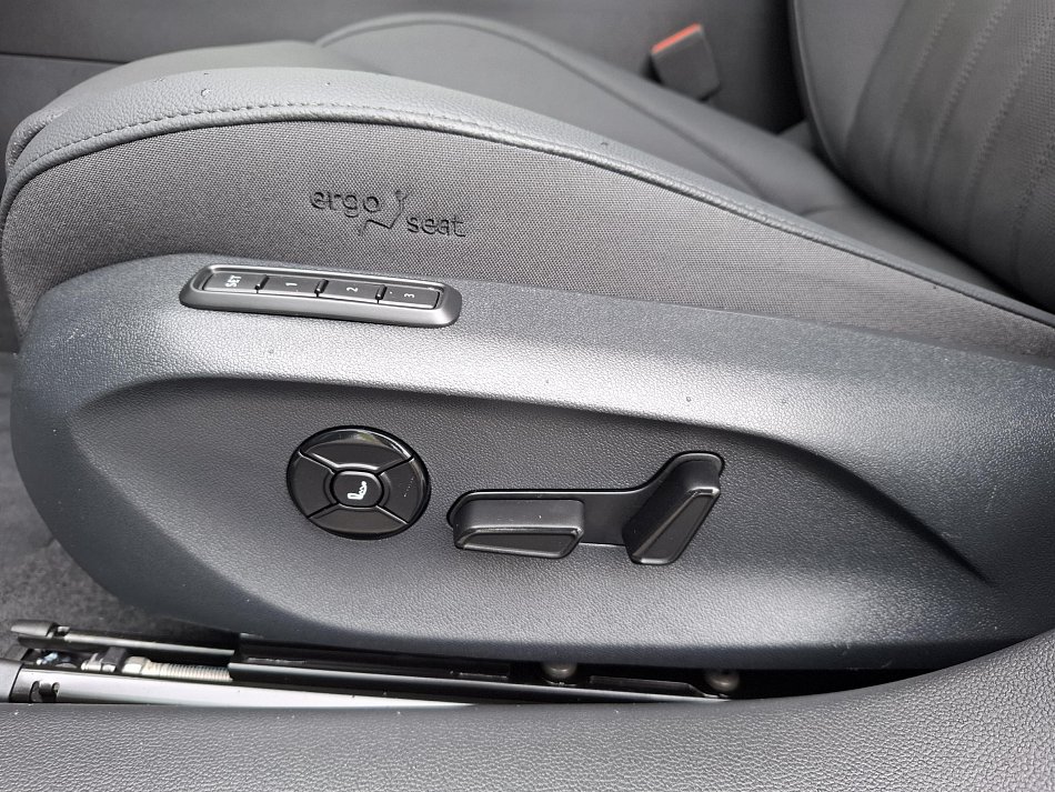 Škoda Superb IV 2.0 TDi L&K 4x4