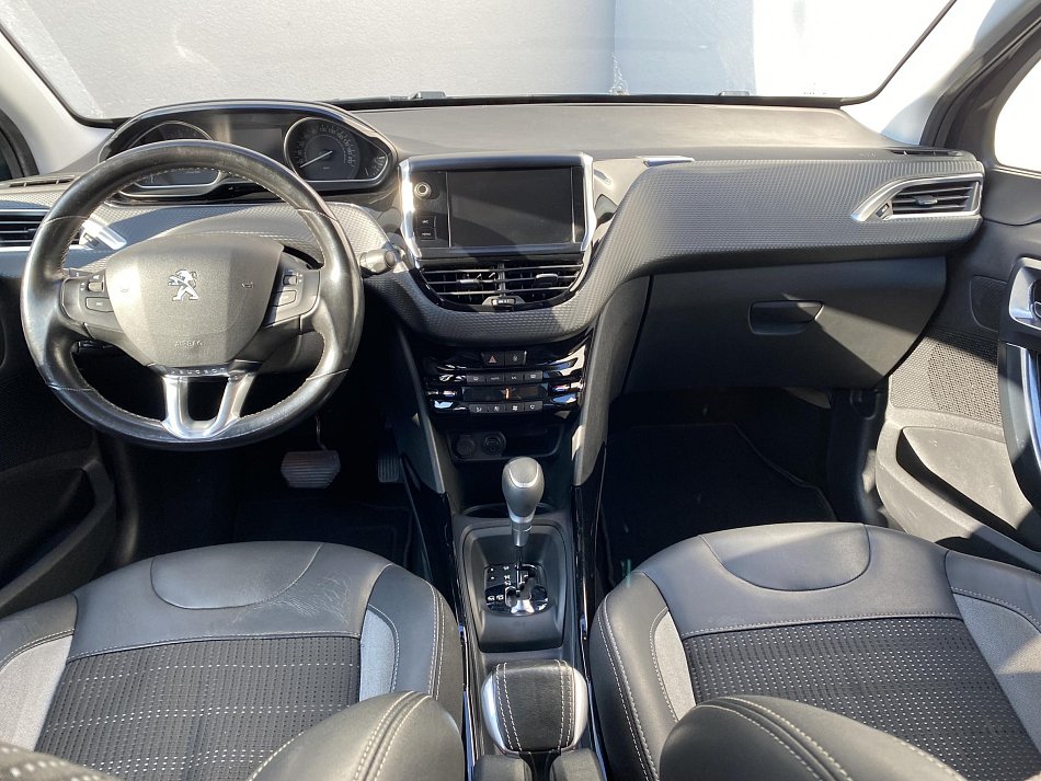 Peugeot 2008 1.2PT Allure
