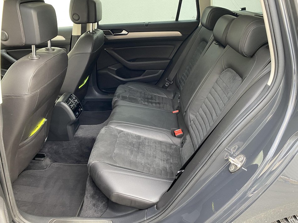 Volkswagen Passat 2.0 TDi Highline