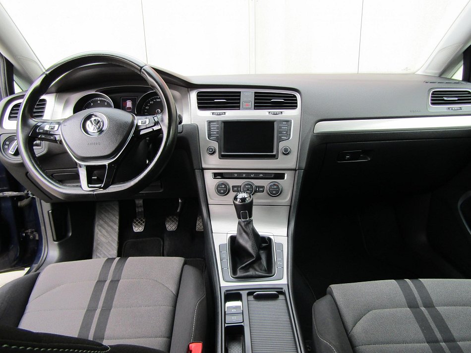 Volkswagen Golf 1.0 TSi 