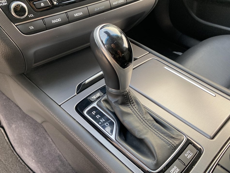 Hyundai Genesis 3.8i Exclusive 4x4