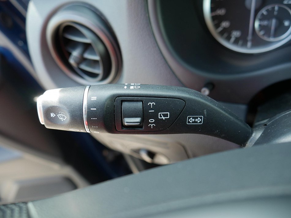 Mercedes-Benz Vito 1.6CDi  L2 8míst