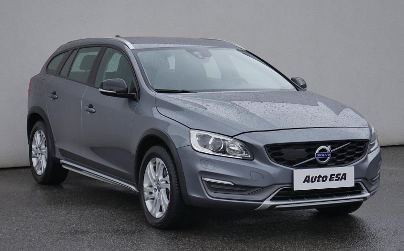 Volvo V60 2.4 D4 Cross Country 4x4