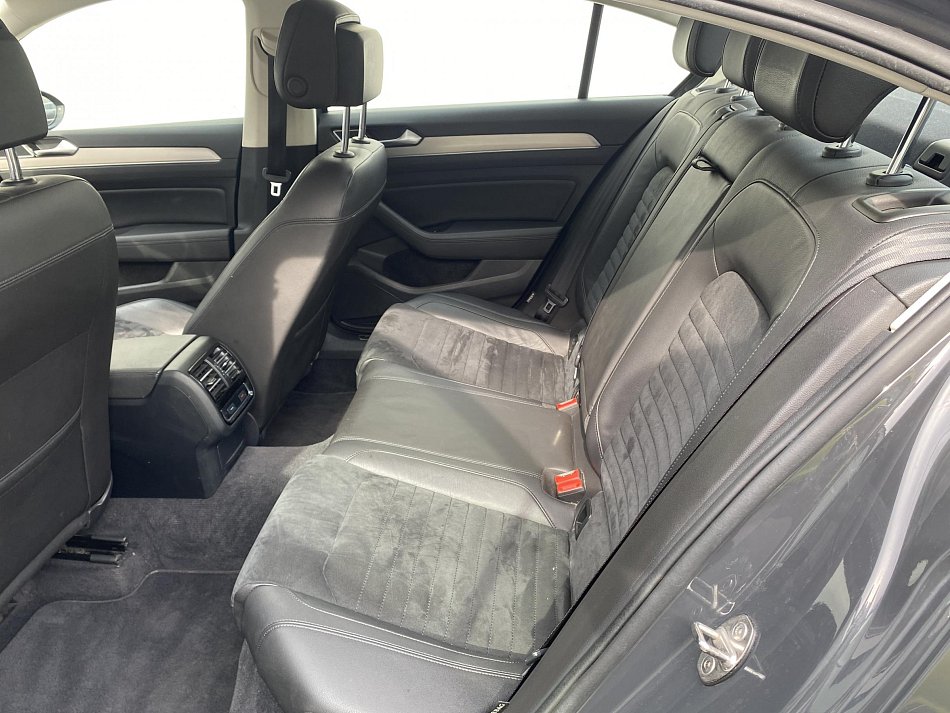 Volkswagen Passat 2.0 TDi 