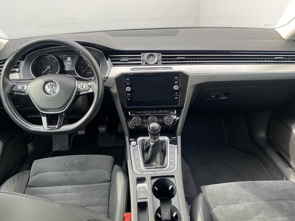 Volkswagen Passat 2.0 TDi 
