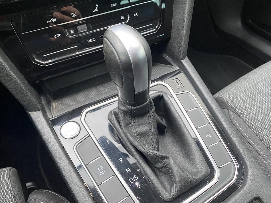 Volkswagen Passat 2.0 TDi Business