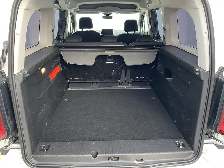 Opel Combo 1.2T Enjoy MAXi