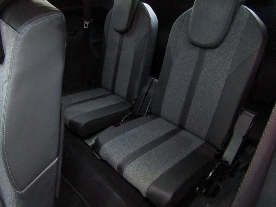 Peugeot 5008 1.2 THP Allure