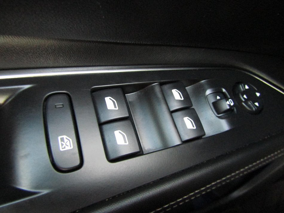 Peugeot 5008 1.2 THP Allure