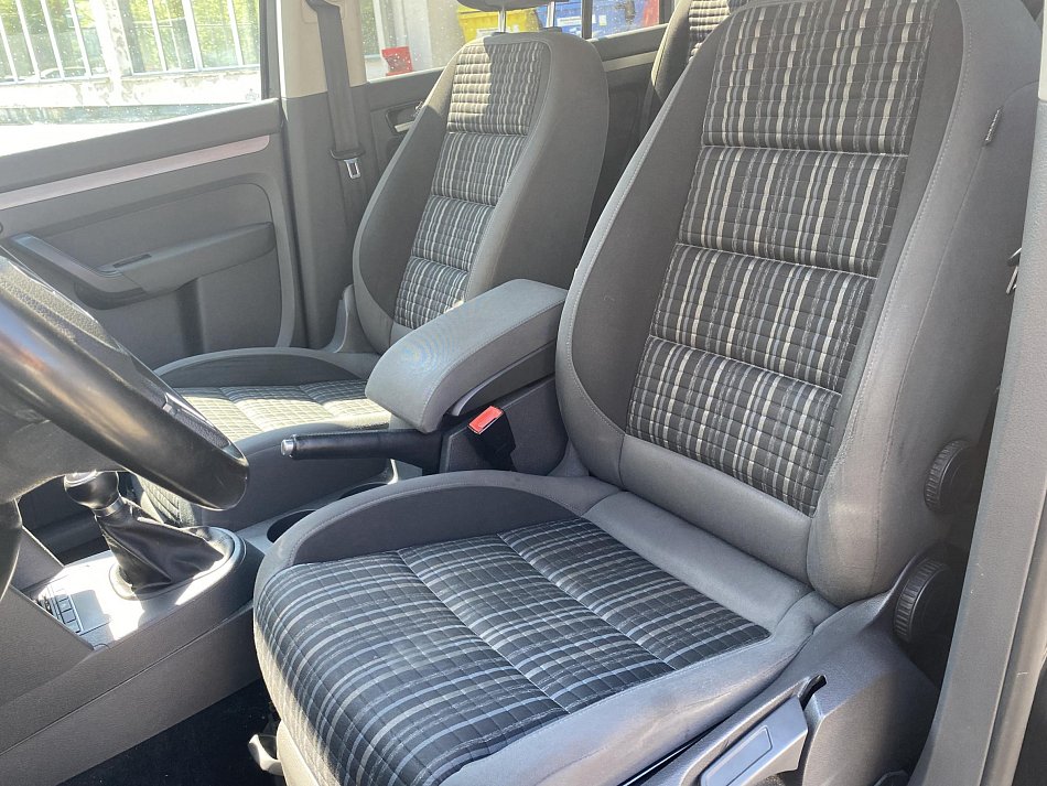 Volkswagen Touran 1.6 TDi CROSS