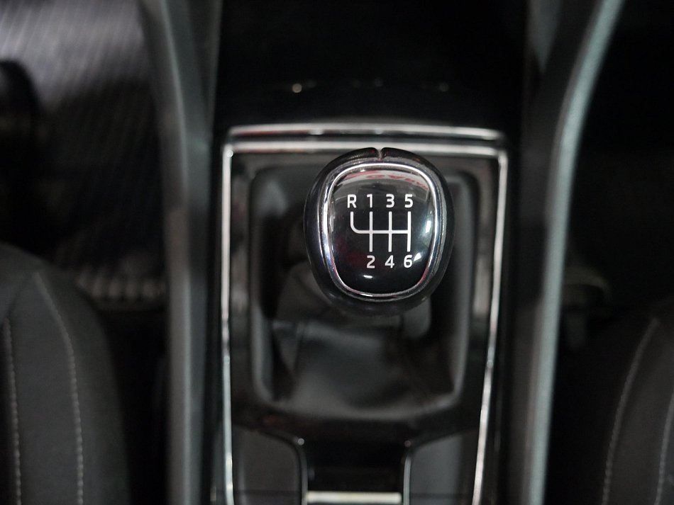 Škoda Karoq 1.6 TDi Ambition