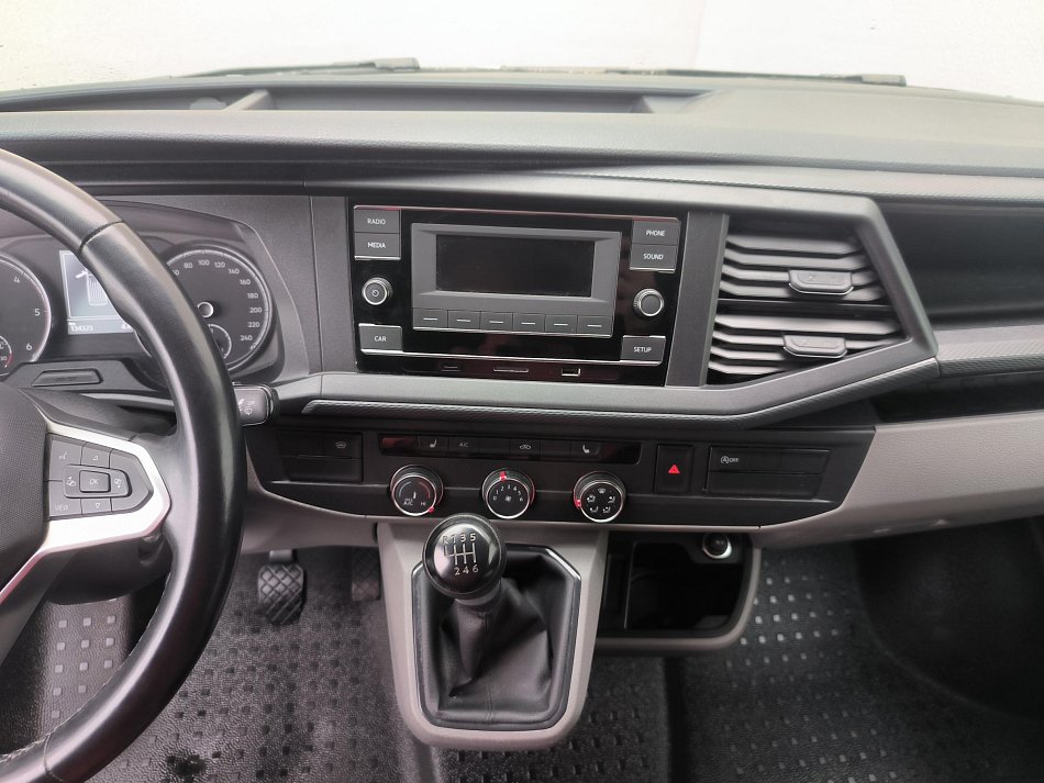 Volkswagen Transporter 2.0TDi  L2H1 T6.1