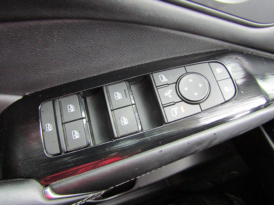 Nissan Qashqai 1.3 DIG-T N-Connecta