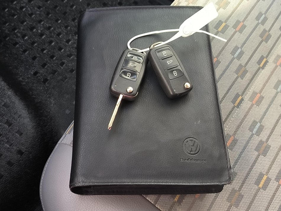 Volkswagen Transporter 2.0TDi  9míst