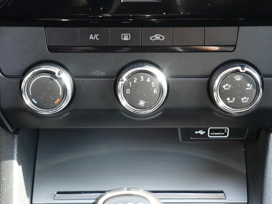 Škoda Octavia III 1.5 TSI Tour