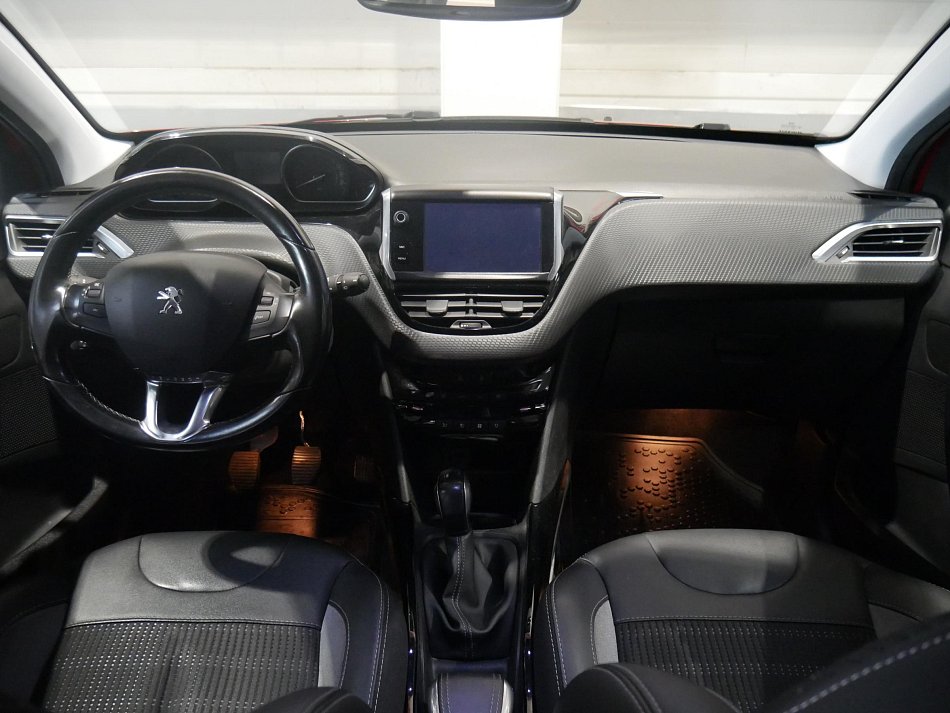 Peugeot 2008 1.2 PT Allure