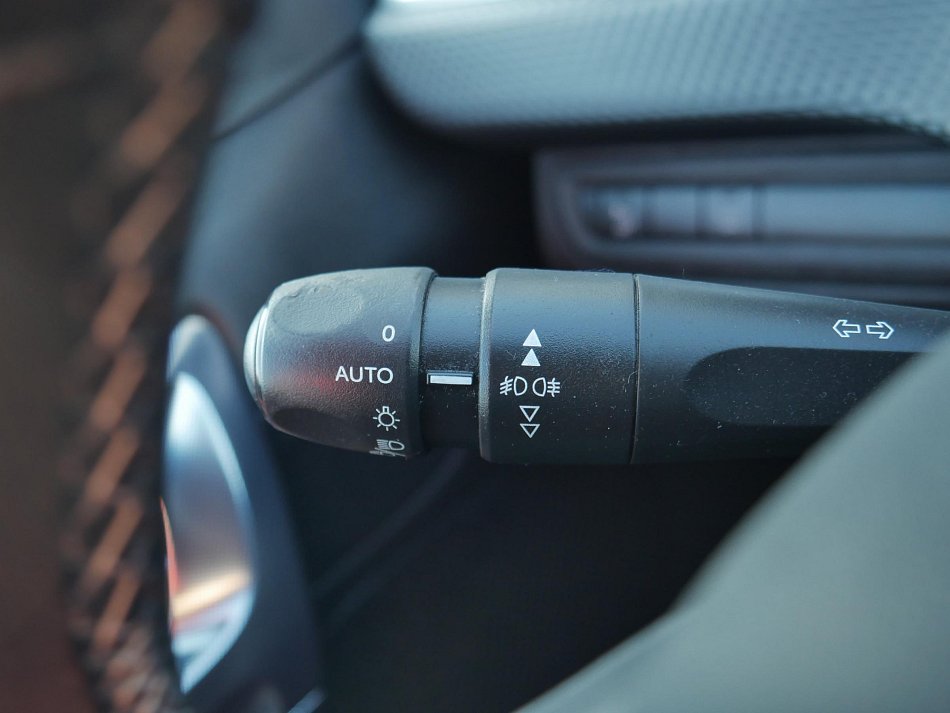 Peugeot 2008 1.2 PT Allure