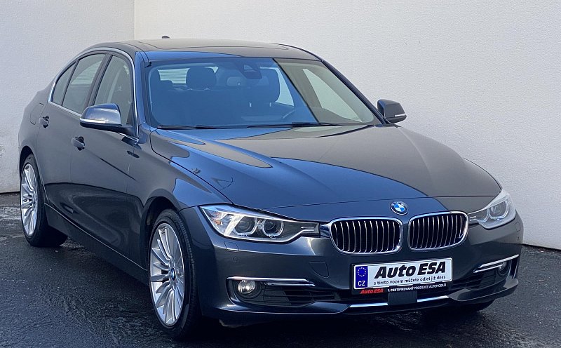 BMW Řada 3 2.0 LuxuryLine 328 i