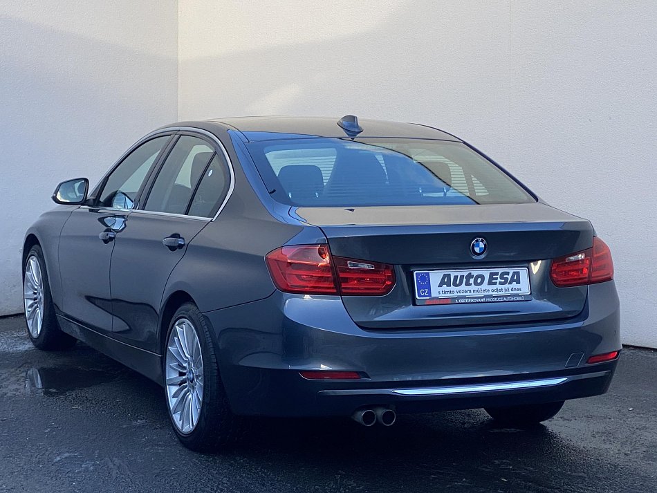 BMW Řada 3 2.0 LuxuryLine 328 i