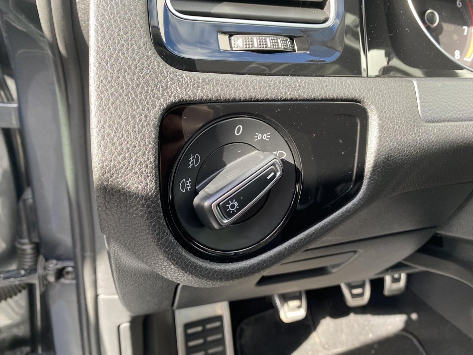 Volkswagen Golf 1.5 TSi Join