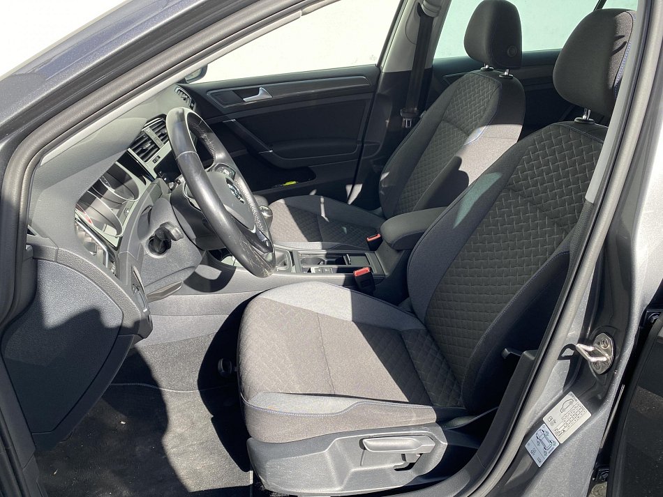 Volkswagen Golf 1.5 TSi Join