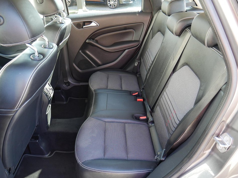 Mercedes-Benz Třída B 2.2 CDi 