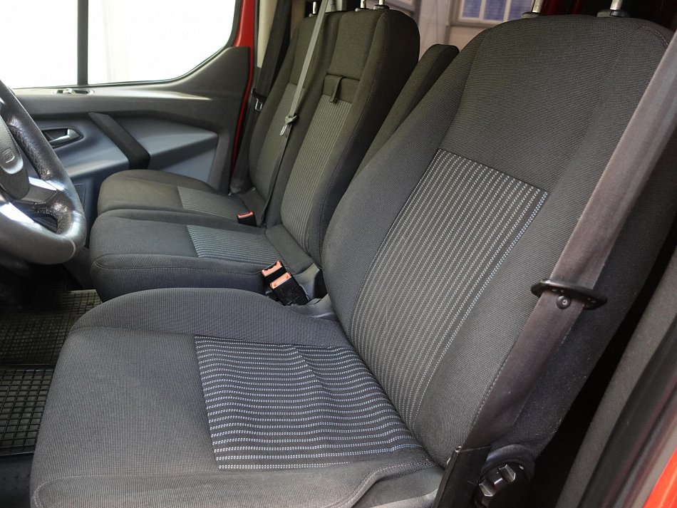 Ford Transit Custom 2.2TDCi Trend L2 6míst