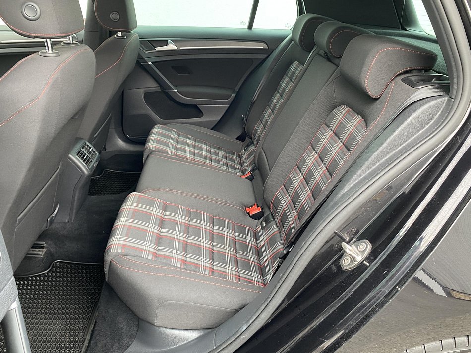 Volkswagen Golf 2.0 TSi GTi