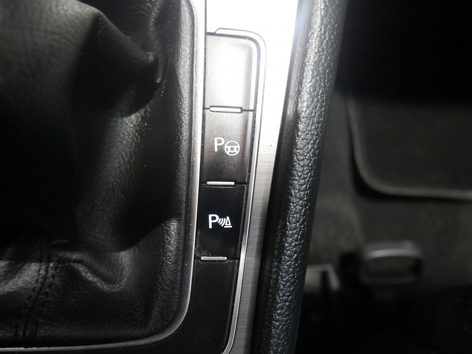 Volkswagen Golf 1.4 TSI 