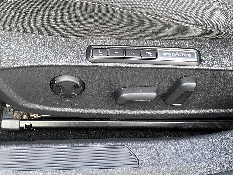 Volkswagen Golf 1.5 TSi Style