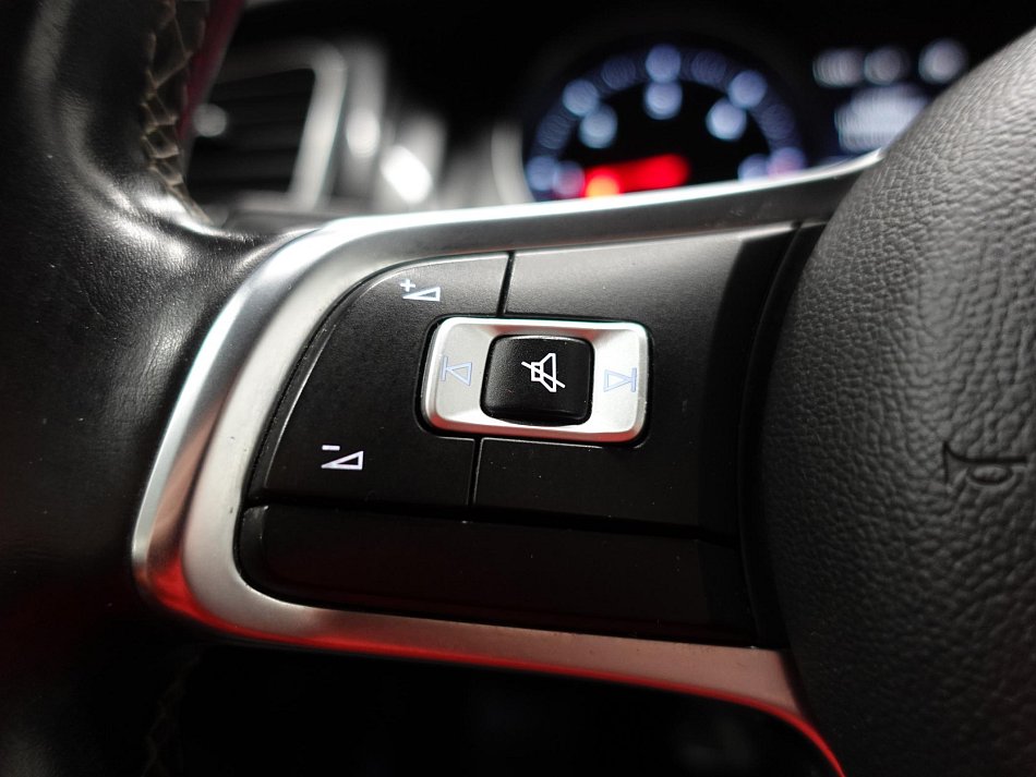 Volkswagen Golf 2.0TDi GTD