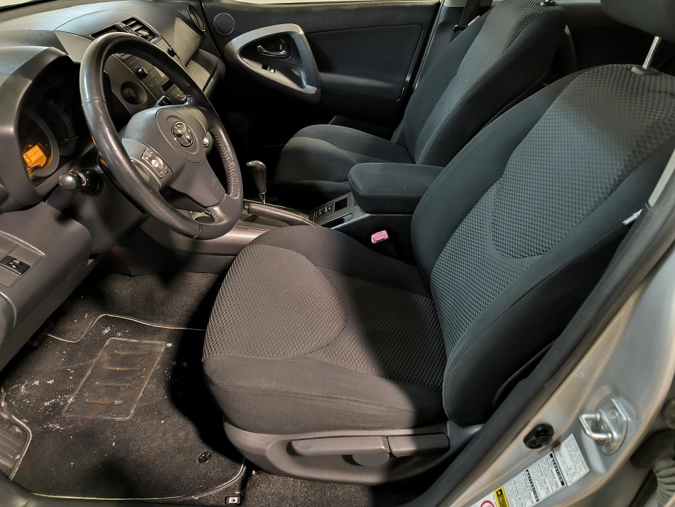 Toyota RAV4 2.0i  4x4