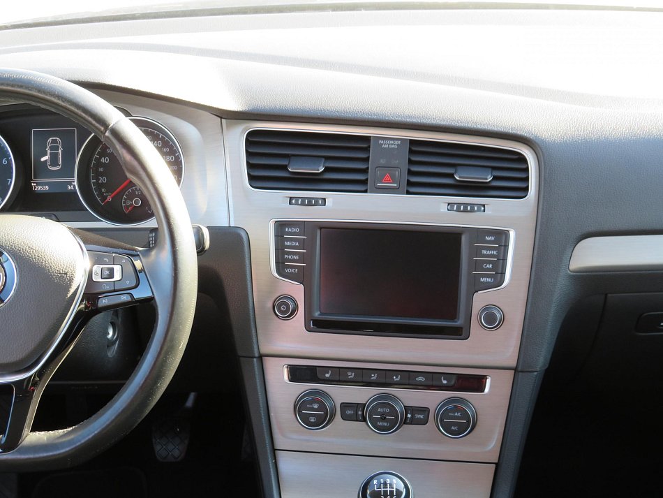 Volkswagen Golf 1.4 R-line